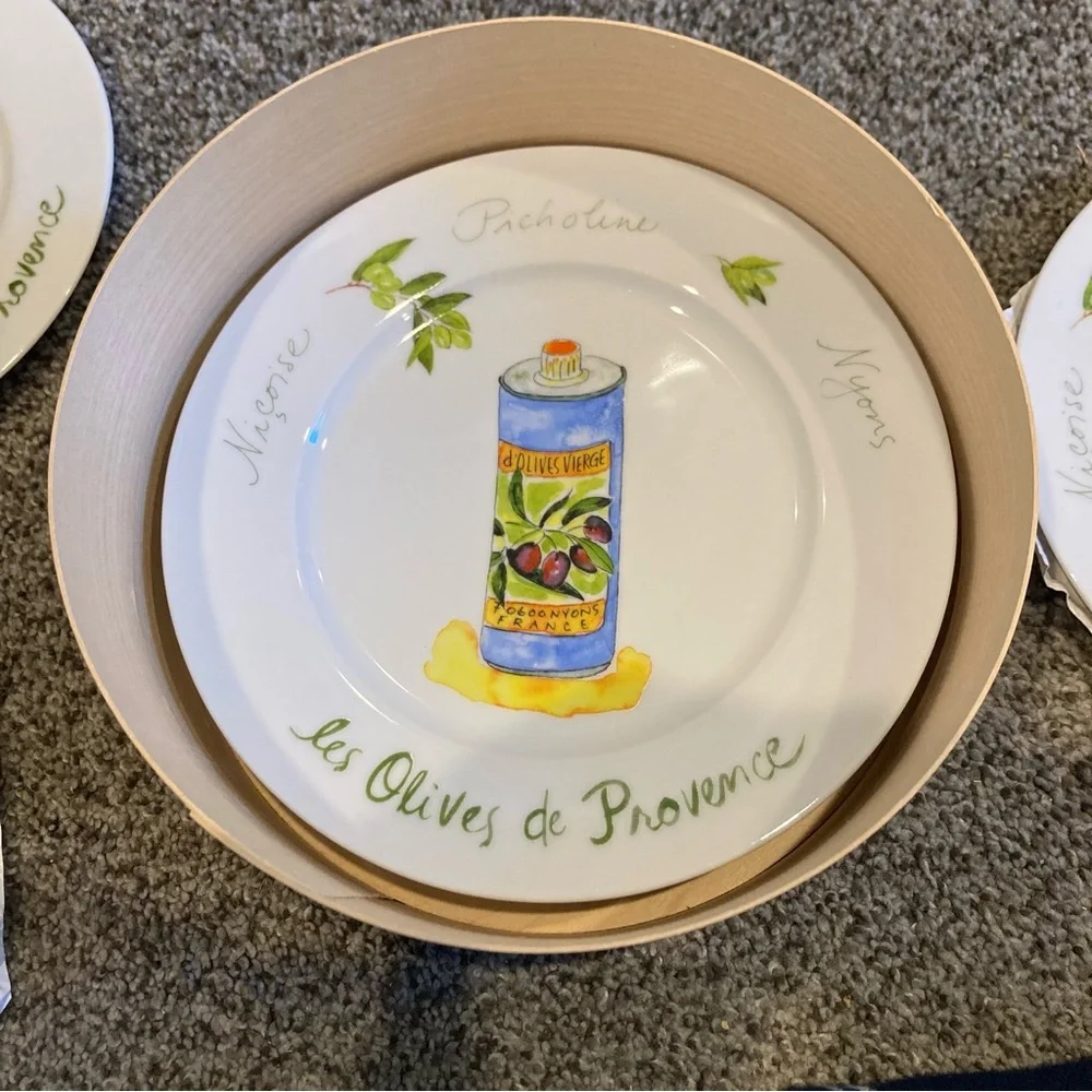 Crate & Barrel Les Olives de Provence Revol France 7.5” Plates Set of 6 NEW